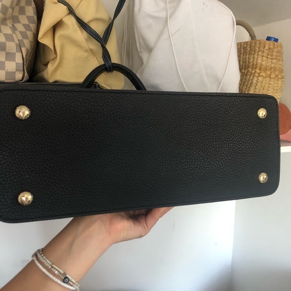 Louis Vuitton Capucines MM 100% authentic - Picture 7 of 8